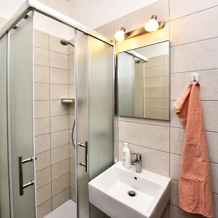 Apartmani Irena Arvaj Porec Exterior photo