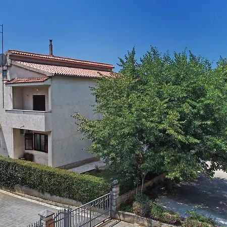 Apartmani Irena Arvaj Porec Exterior photo