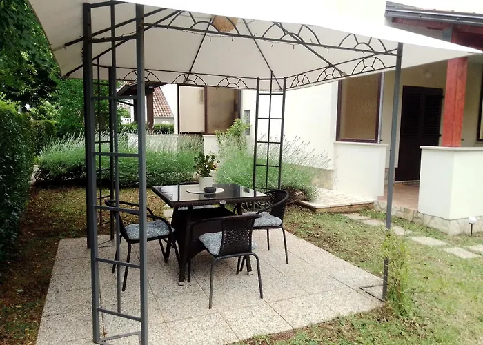Apartmani Irena Arvaj