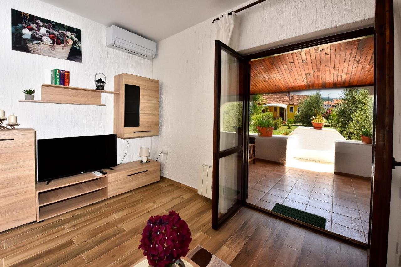 Irena Arvaj Apartment *