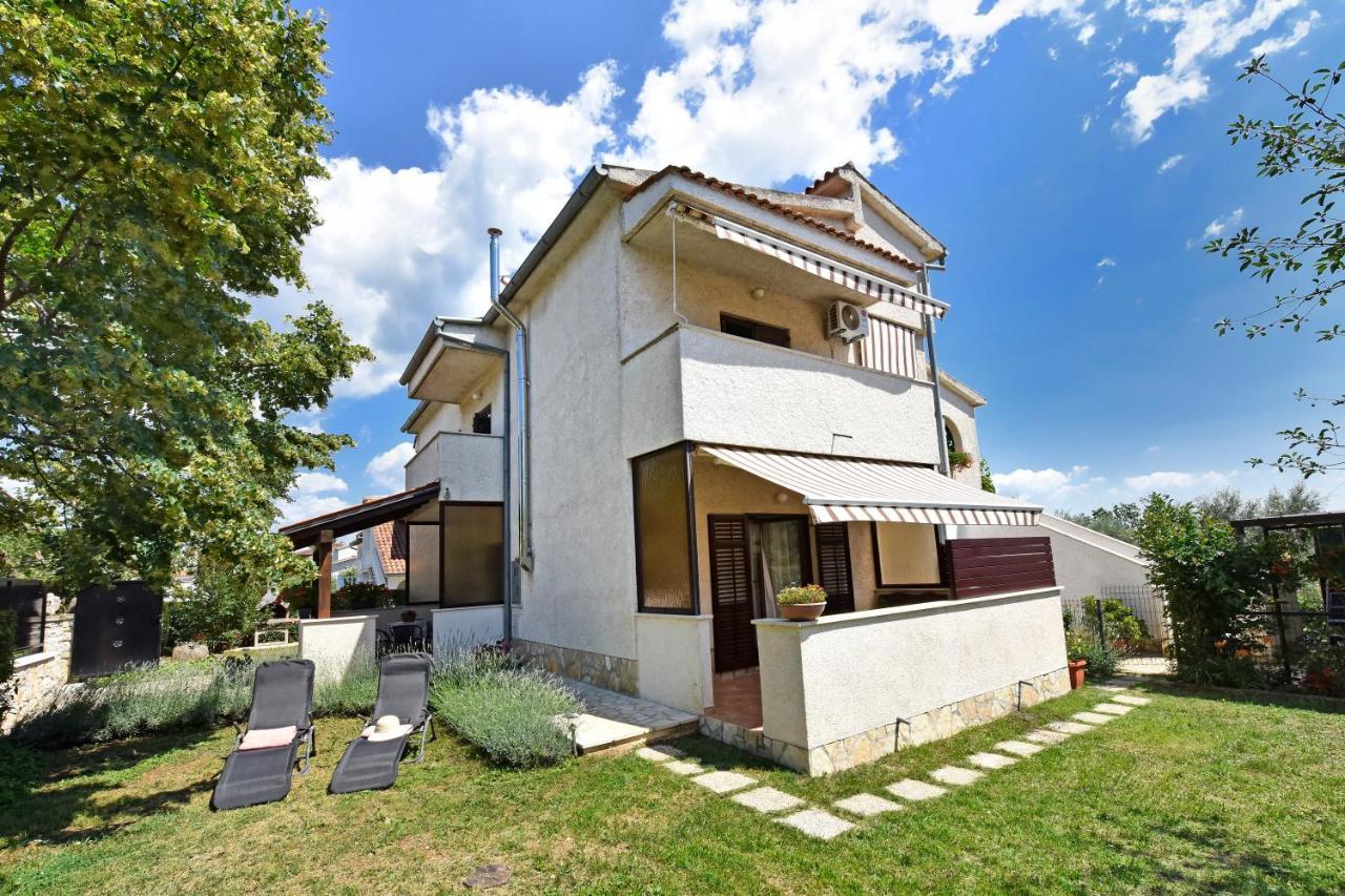 Apartment Irena Arvaj