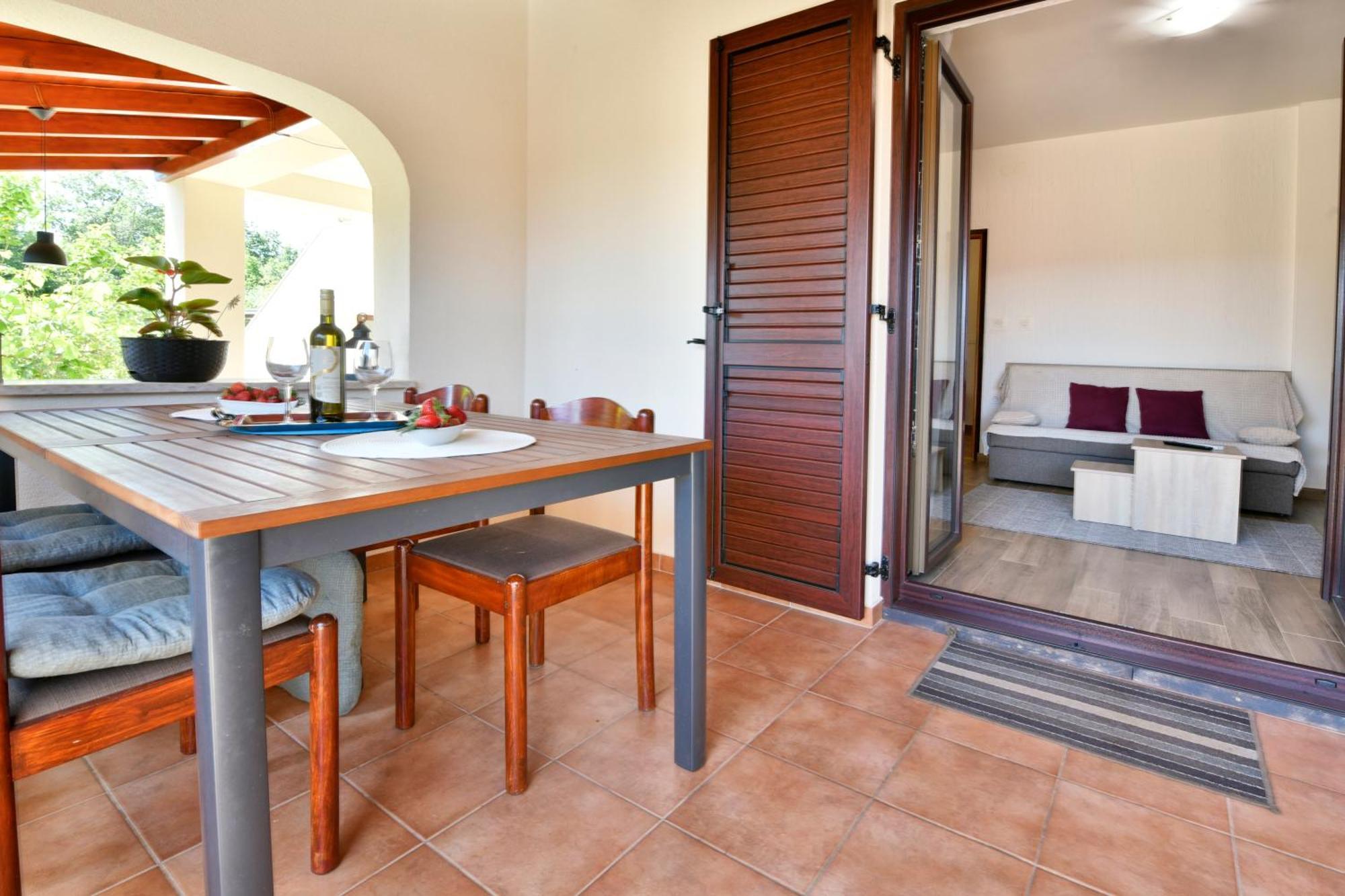 Apartament Irena Arvaj