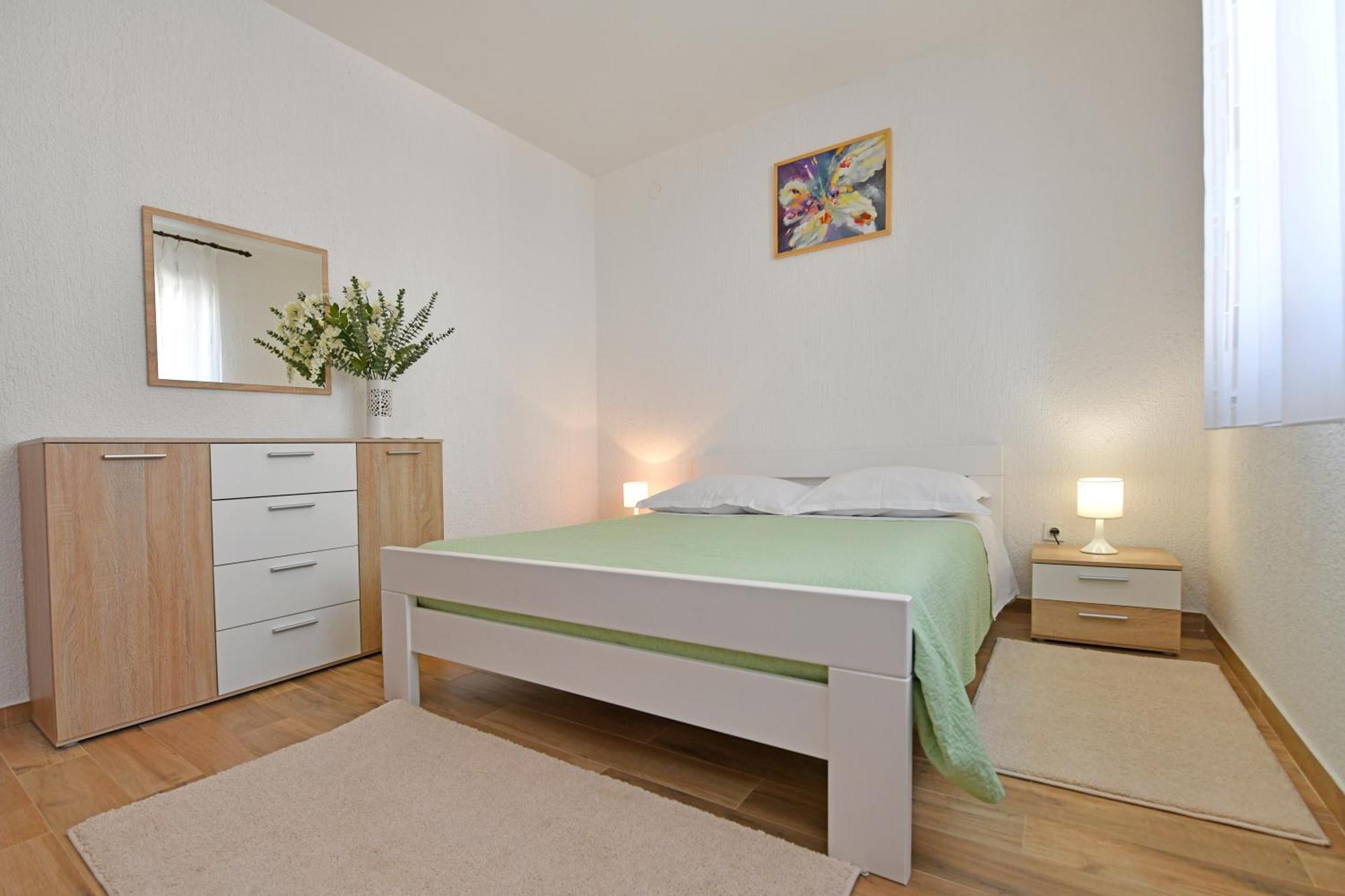 Apartament Irena Arvaj
