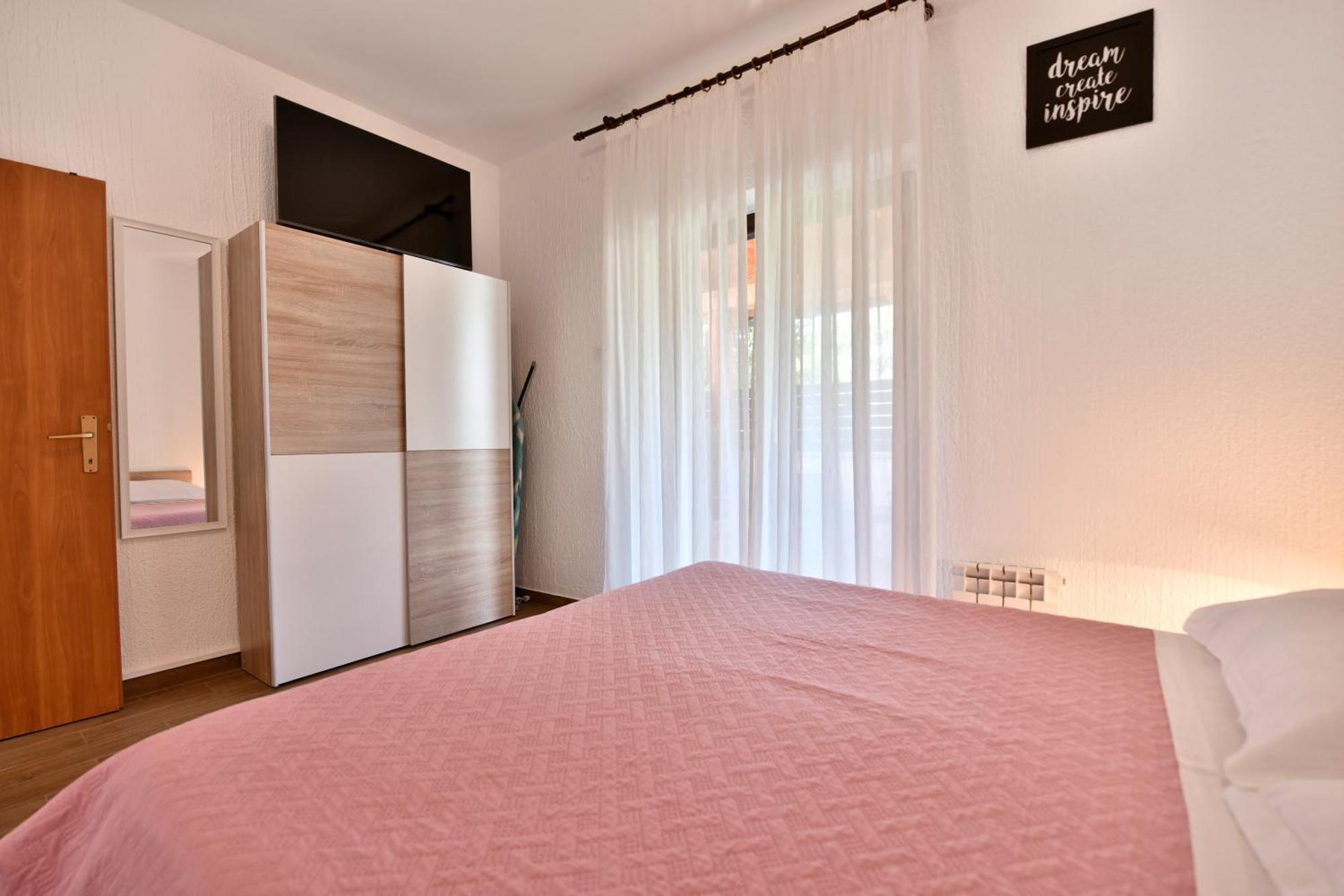 Apartament Irena Arvaj