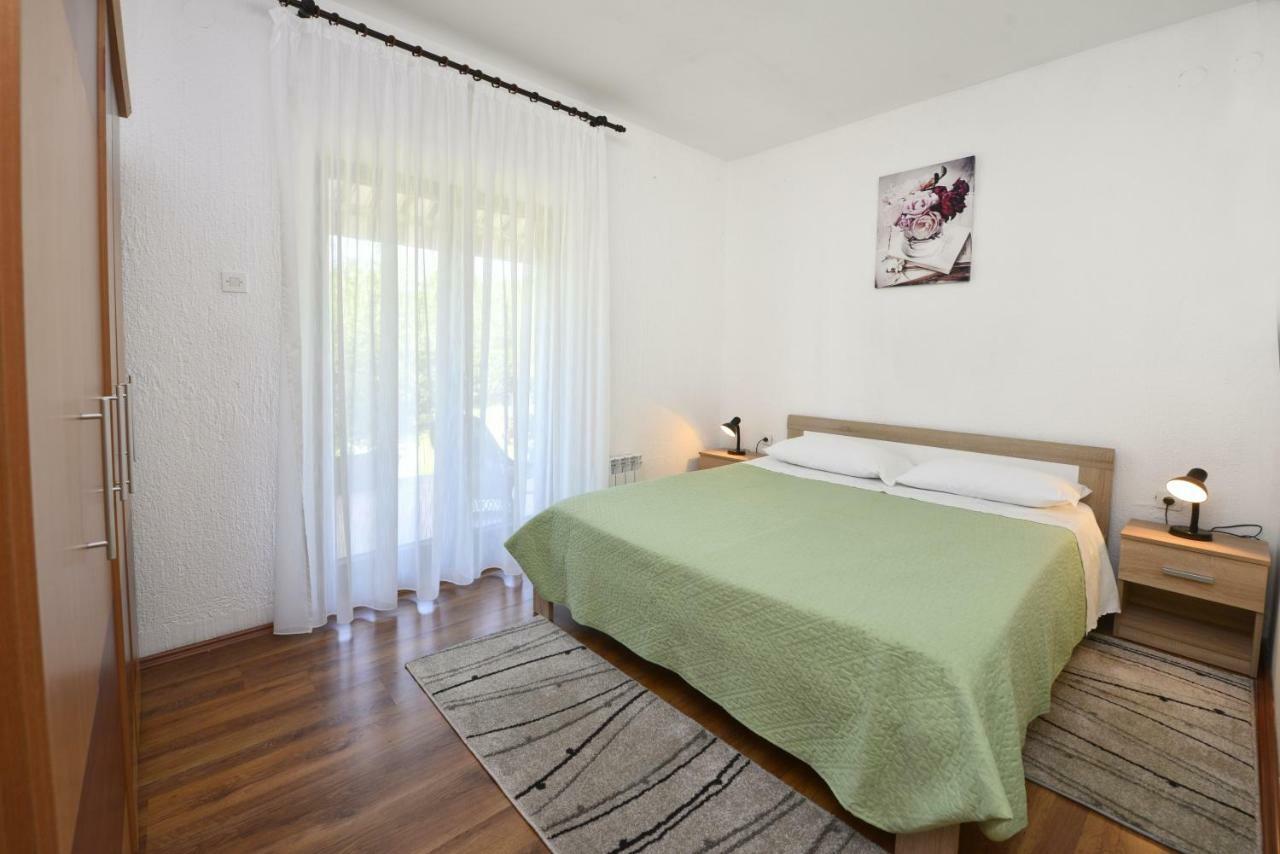 Irena Arvaj Apartment Porec
