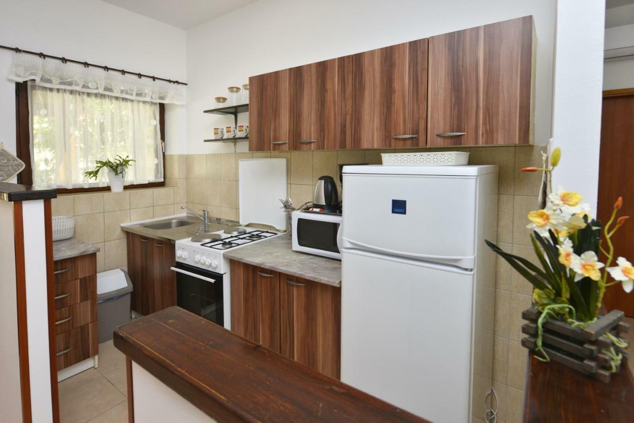 Apartment Irena Arvaj