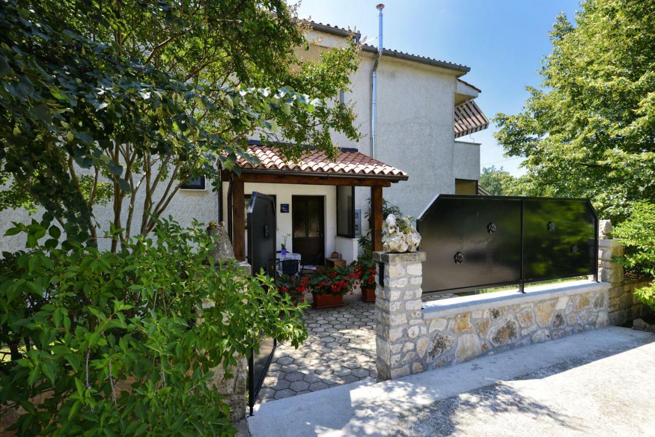Irena Arvaj Apartment Porec